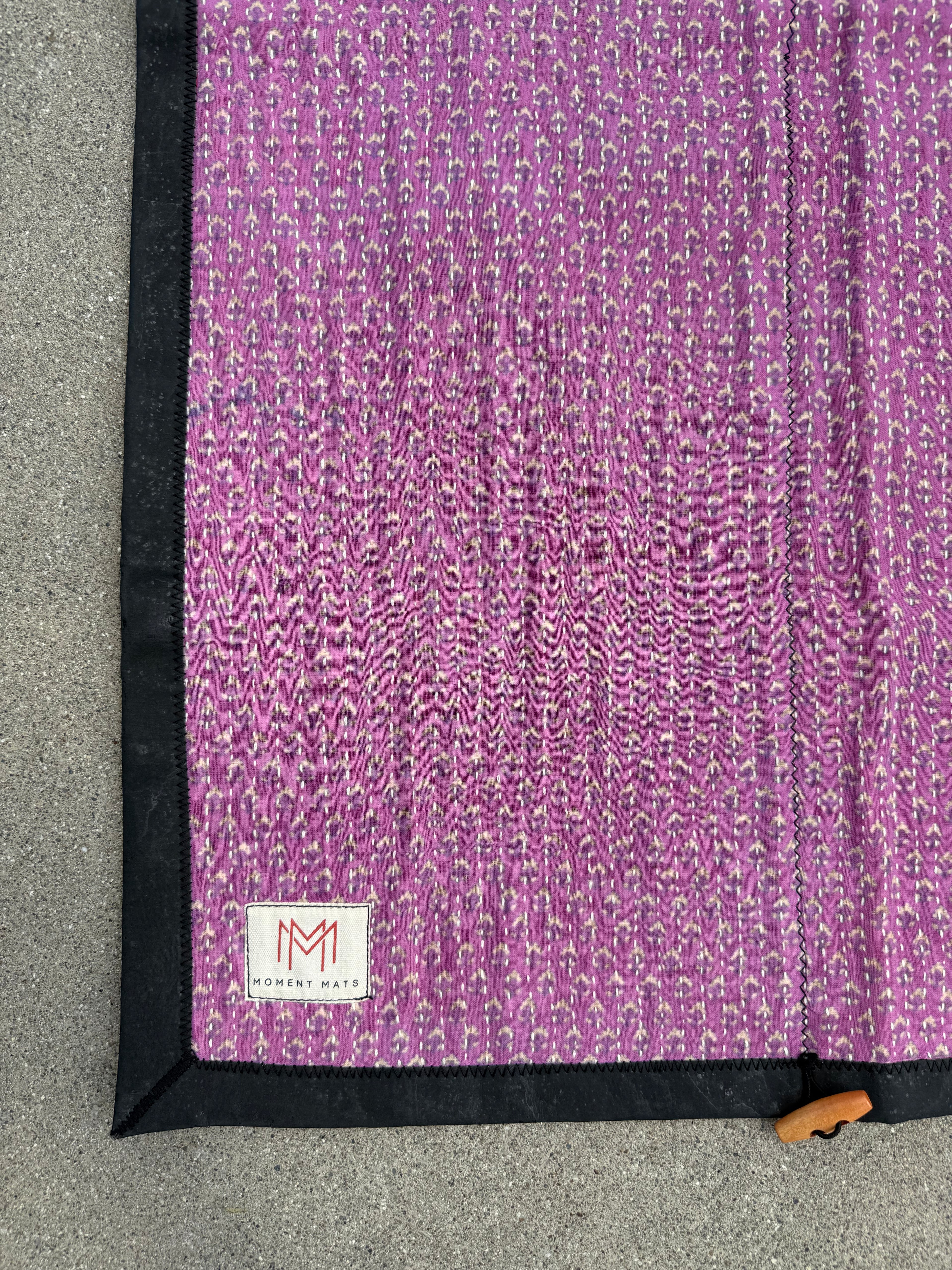 SMALL PURPLE FLORAL SARI with PREMIUM BLACK CORK