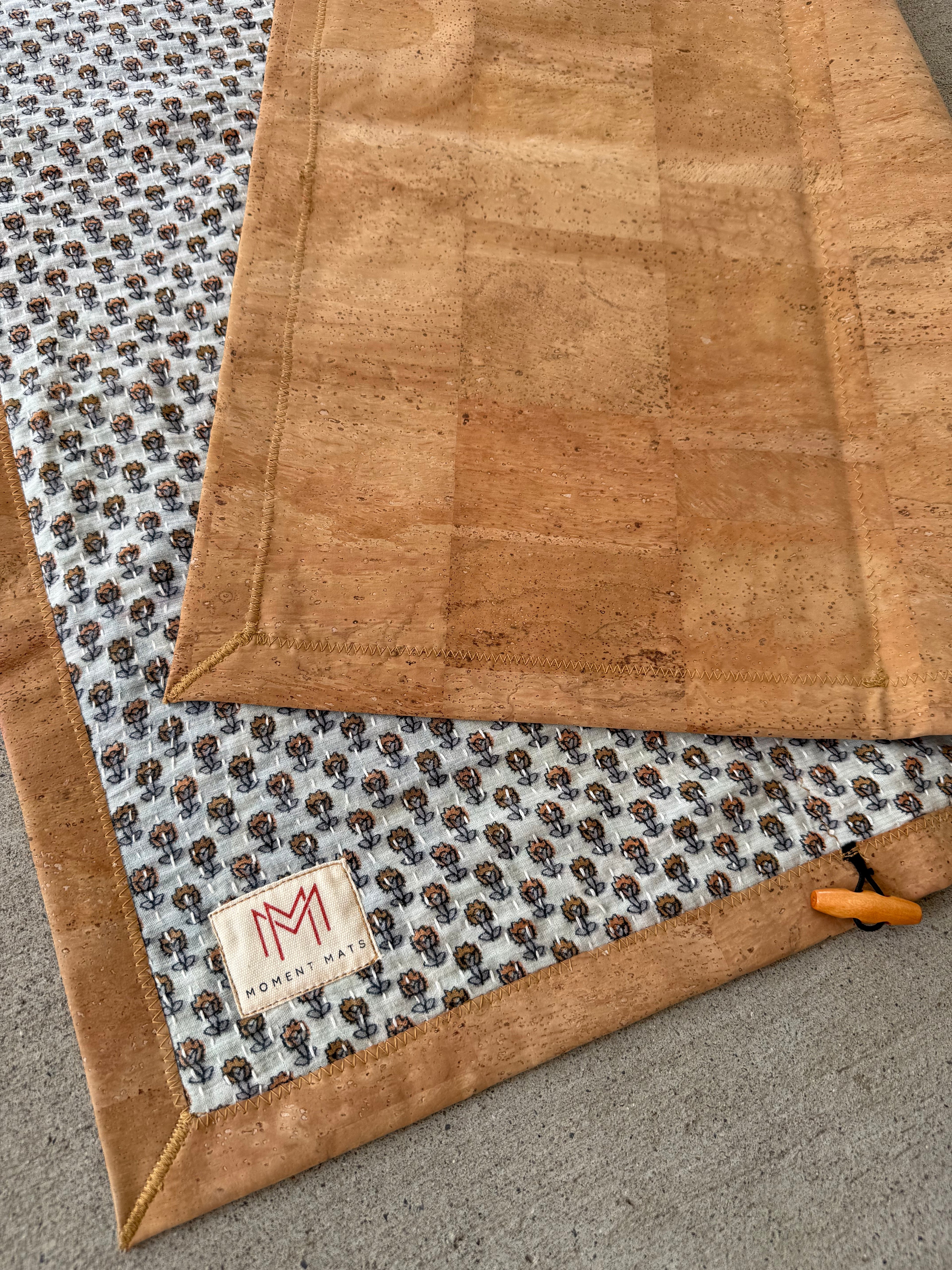 (sold) WHITE FLORAL SARI with NATURAL CORK