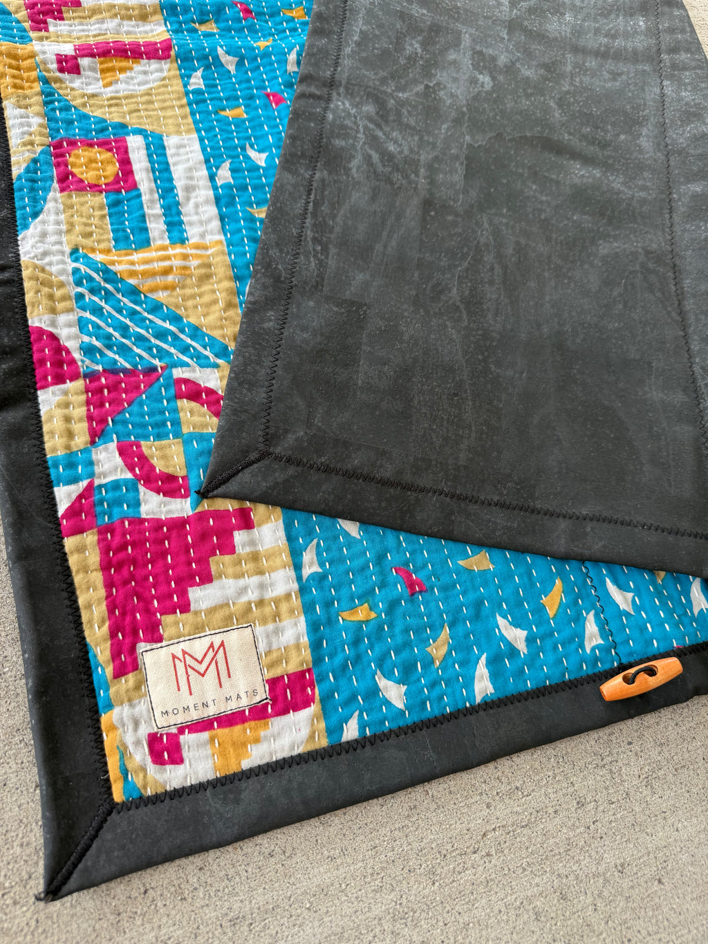 (sold) BLUE ABSTRACT SARI with PREMIUM BLACK CORK